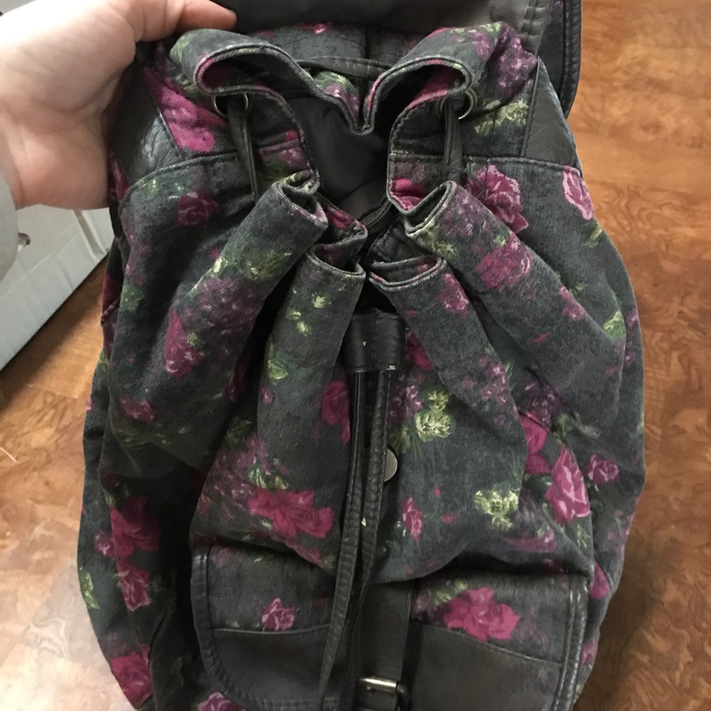 Mossimo backpack - Picture 6 of 8